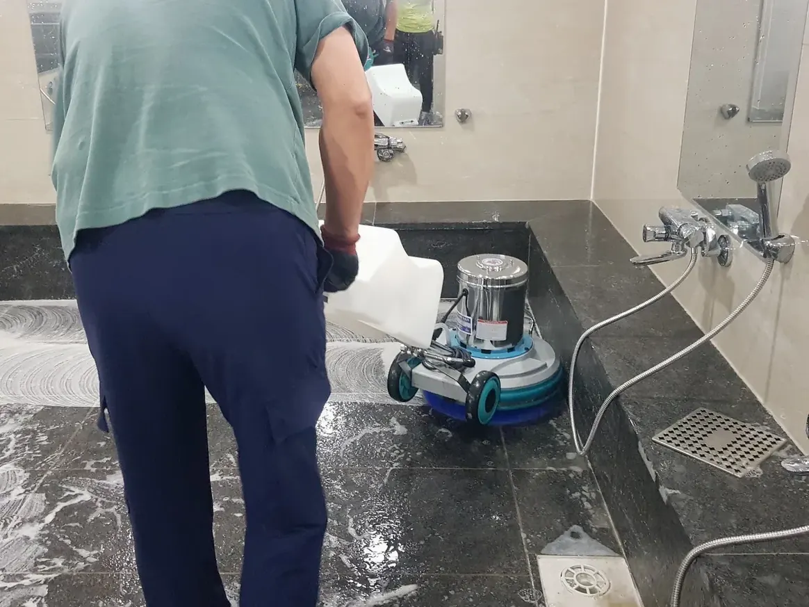 동구 초량동 찜질방 수전·샤워기 건식 사우나 위생청소 사례 - 행진크린